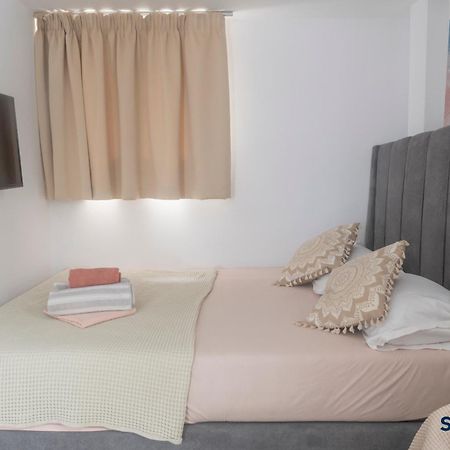 Explore Greece From Cozy City Centre Apartment Chalkís Eksteriør bilde